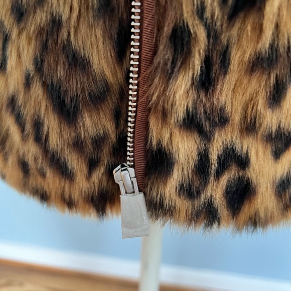 NWT J Crew faux fur vest leopard brown black print zipper XS - Picture 3 of 5